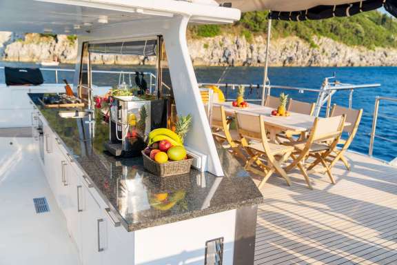 Image of Hathaway yacht #10