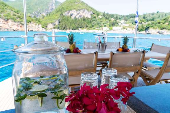 Image of Hathaway yacht #11