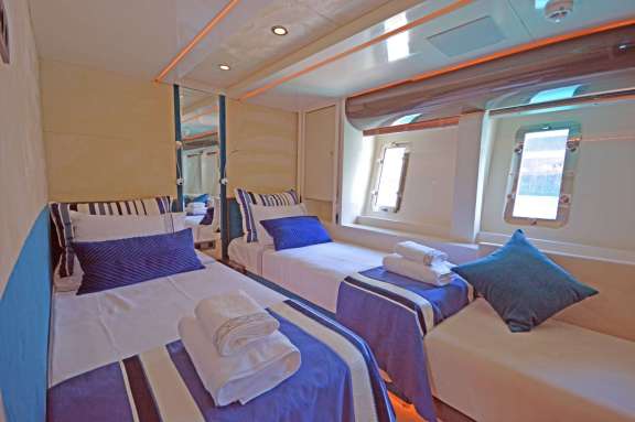 Image of VETRO yacht #9