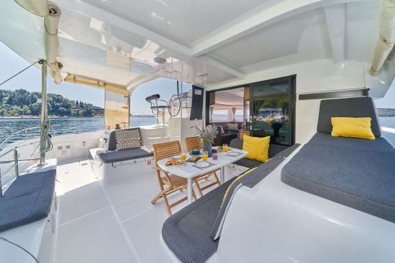 Image of AURA yacht #4