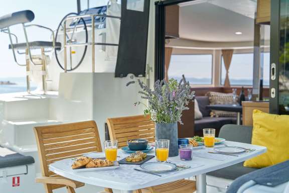 Image of AURA yacht #5