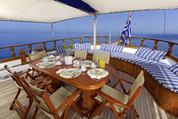 main Deck dining aft