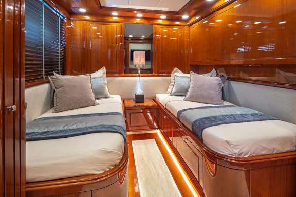 Image of DIVINE yacht #11