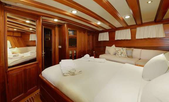 Image of ECCE NAVIGO yacht #11