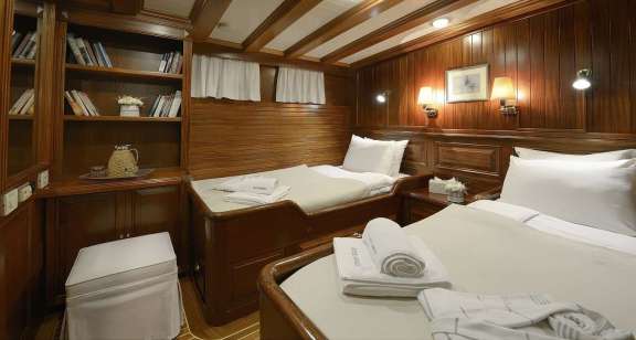 Image of ECCE NAVIGO yacht #16