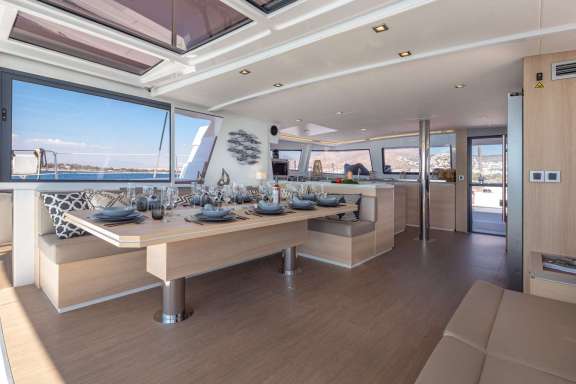 Image of License to Chill yacht #3