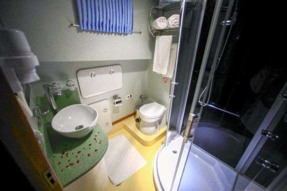 Image of ECE ARINA yacht #8