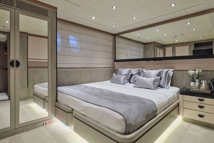 Twin Stateroom with pullman berth