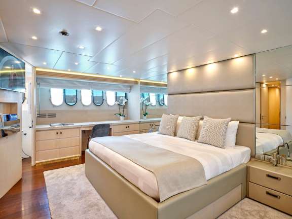 Image of WHITE KNIGHT yacht #7