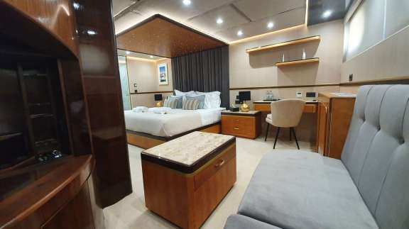 Image of LIFE IS GOOD yacht #13