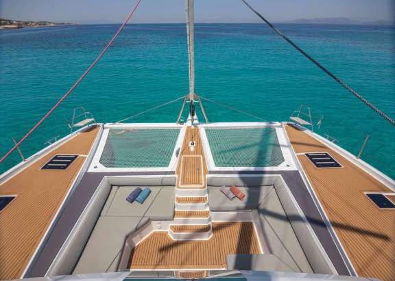 Fore deck seating area