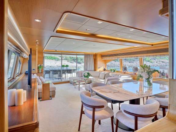 Image of SEVEN S yacht #14