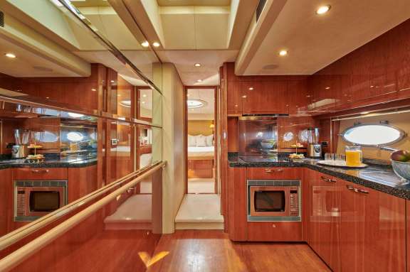 Image of ALLY yacht #10