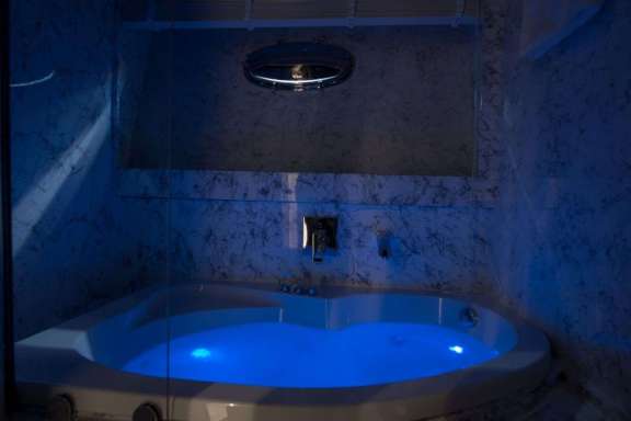 Image of JOHNNY HANDSOME yacht #7