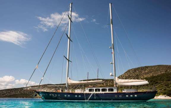 Image of LE PIETRE yacht #15
