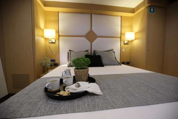 Image of OTTAWA IV yacht #9