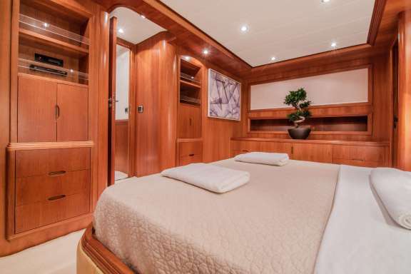 Image of SALTY yacht #7