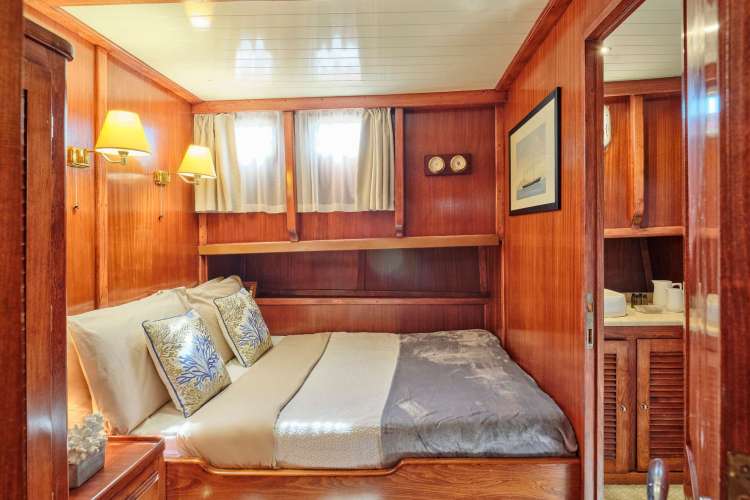 Guest cabin