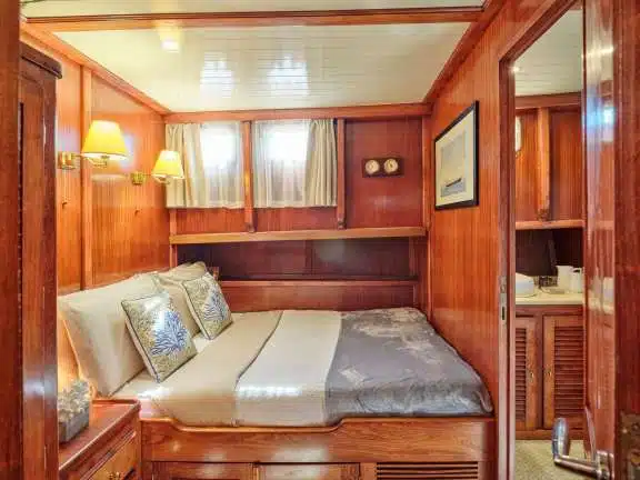 Guest cabin