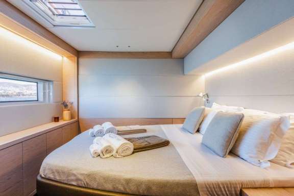 Image of WHITE CAPS yacht #6