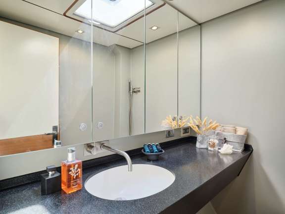 Image of AIZU yacht #9