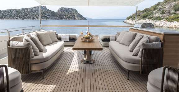 Upper Deck Aft Lounge Area