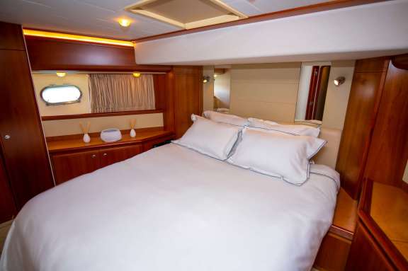 VIP cabin en-suite facilities