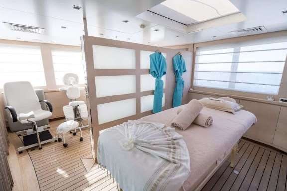 Image of BURKUT yacht #13