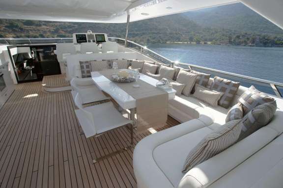 Image of REM yacht #4