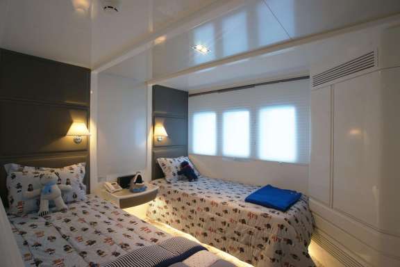 Image of REM yacht #9