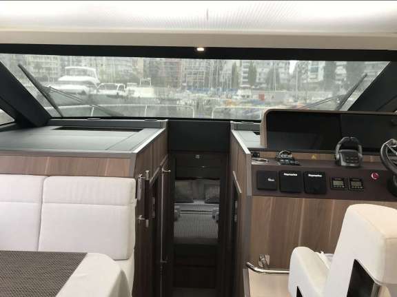 Image of Sealine C430 yacht #12