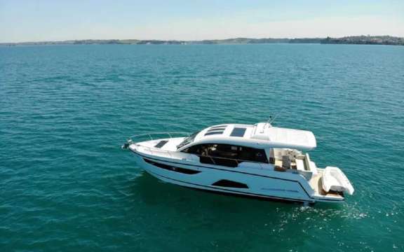 Image of Sealine C430 yacht #16