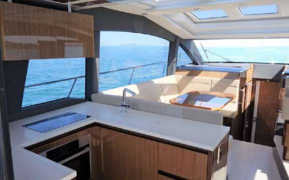 Image of Sealine C430 yacht #3