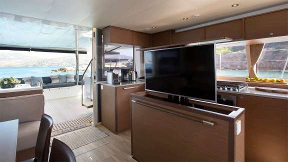 Image of BOOM yacht #11