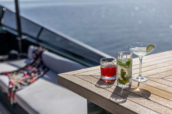 Image of CAN’T REMEMBER yacht #17