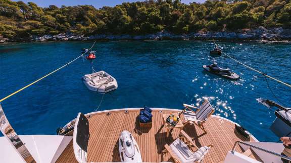 Image of NATALIA V yacht #4