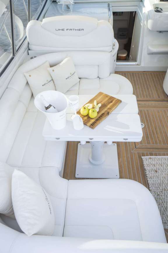 Aft deck salon