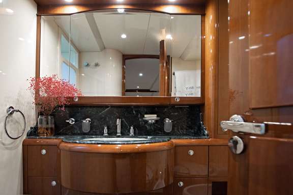 Master cabin en-suite facilities
