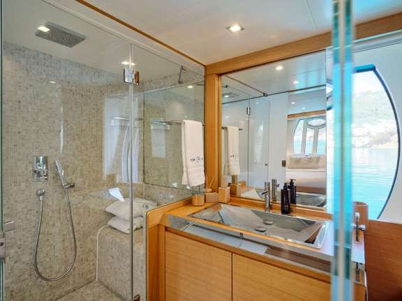 Master cabin en-suite facilities