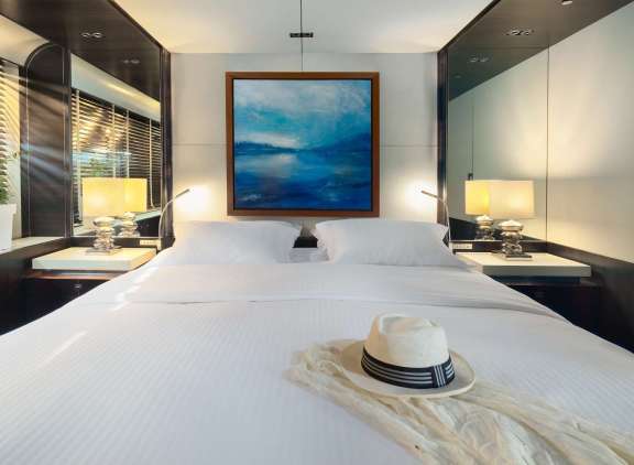 Master full-beam cabin