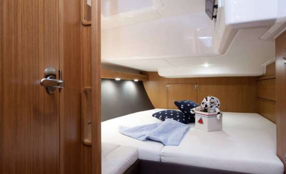 Aft Starboard Cabin