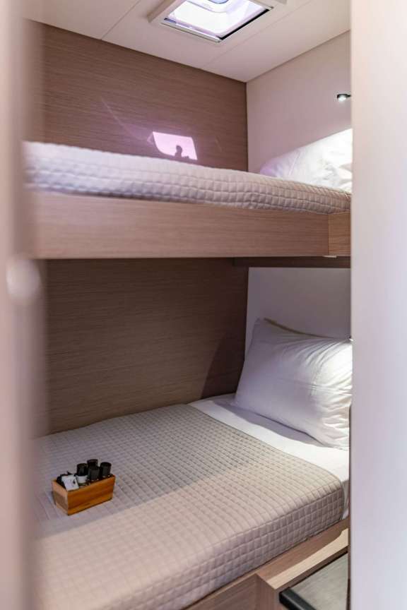 Image of EQUINOX yacht #8