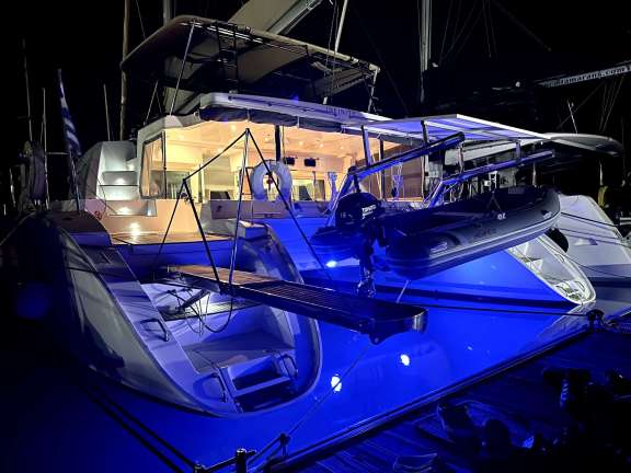 Image of Infinity yacht #12