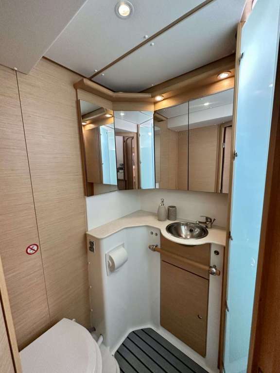 Image of Infinity yacht #8