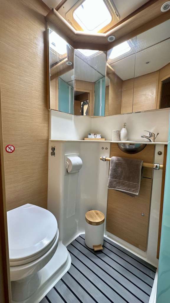 Image of Infinity yacht #9