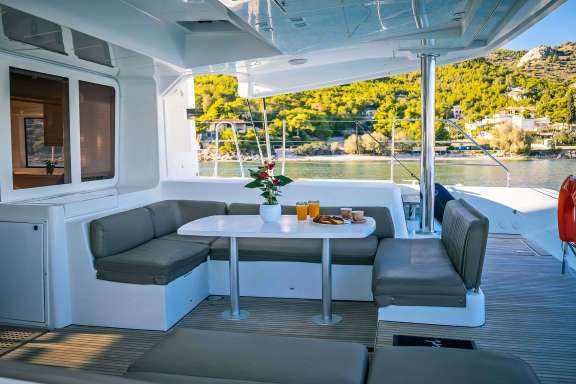 Image of WHITE PEARL yacht #4