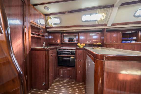 Image of MYTHOS yacht #5