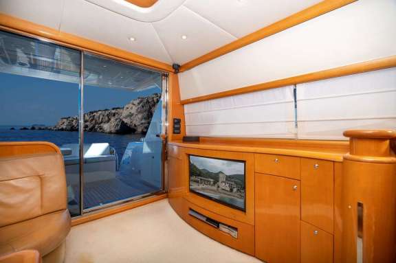 Image of C & A yacht #7