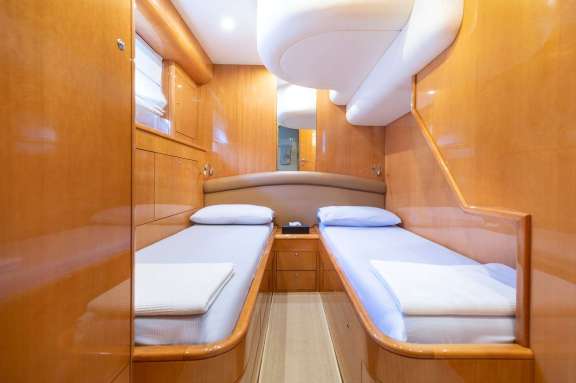 Image of C & A yacht #8