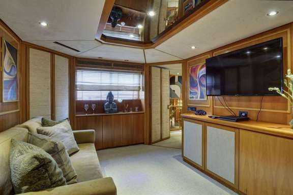 Playroom convertible to twin or double cabin